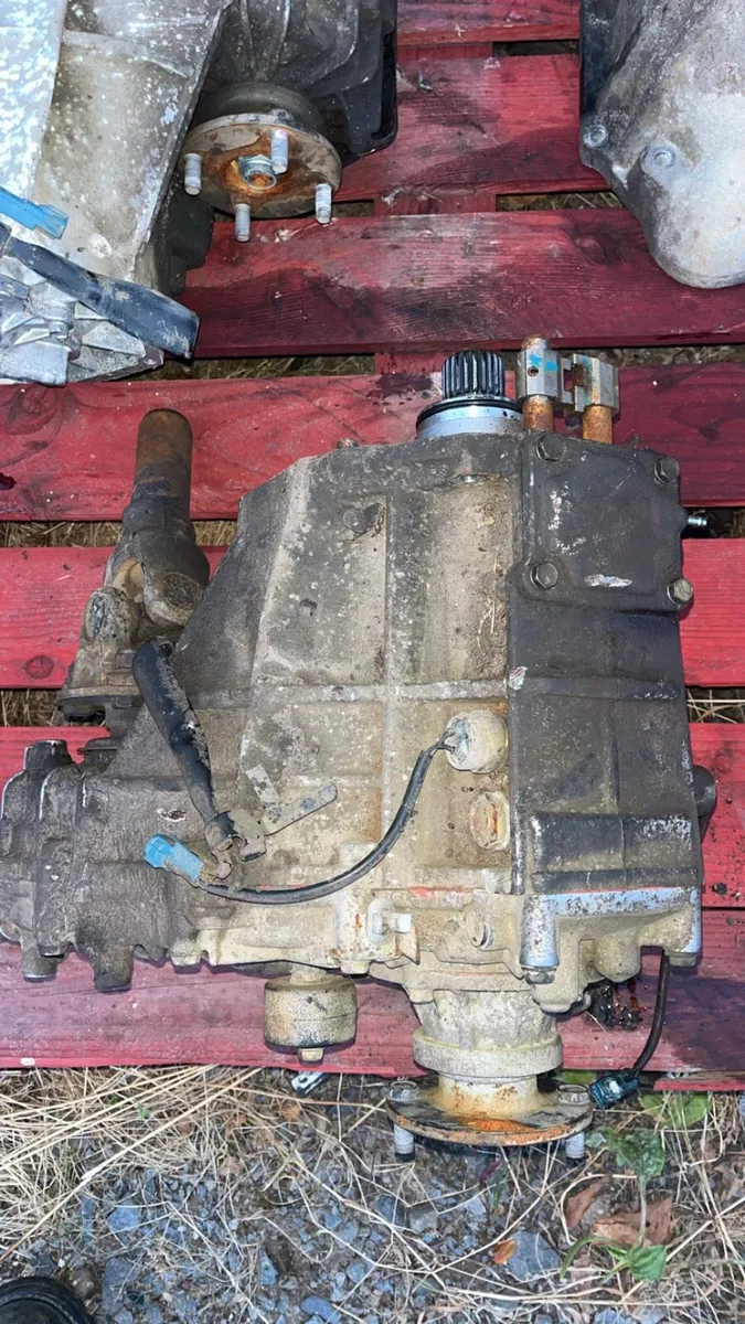 Toyota LandCruiser gearbox and transfer boxes - Image 4