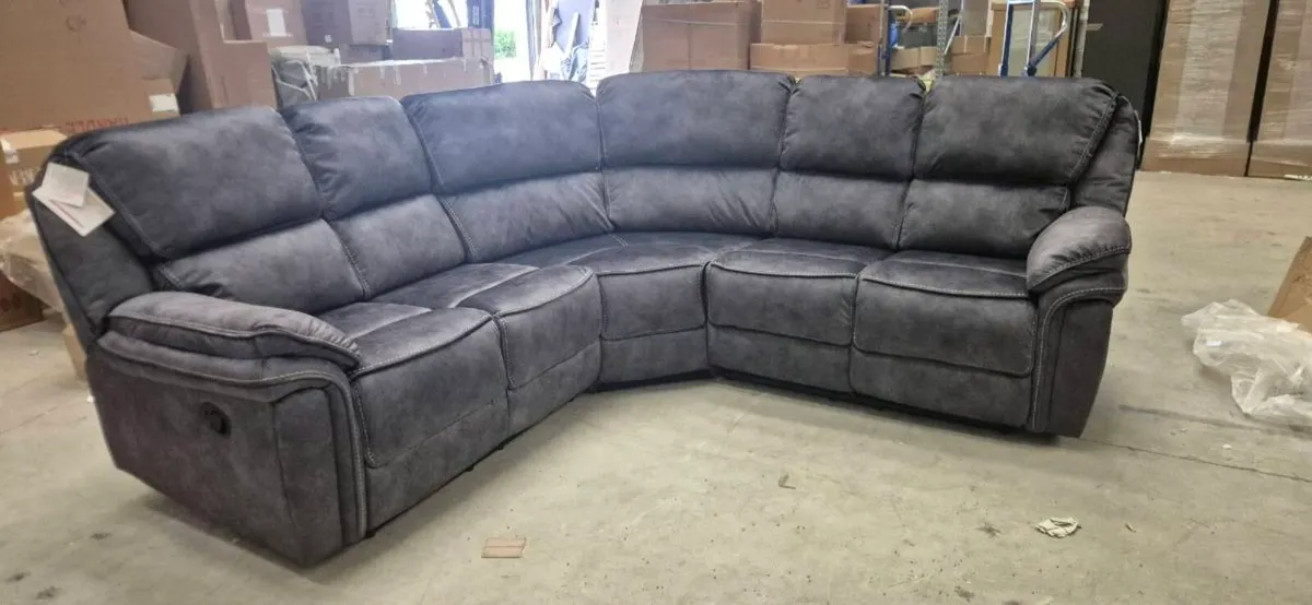 Reclining Corner sofa (brand new) - Image 1