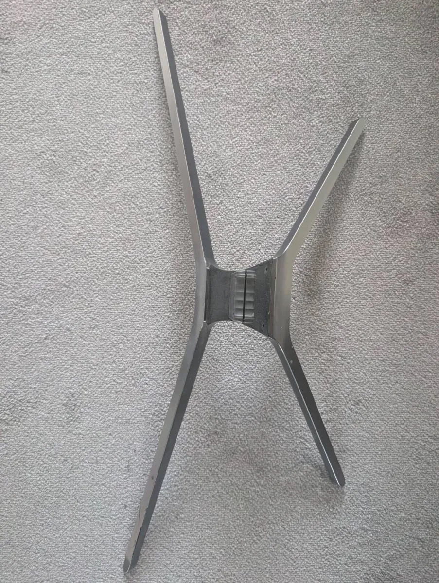 Samsung TV stand - Image 1