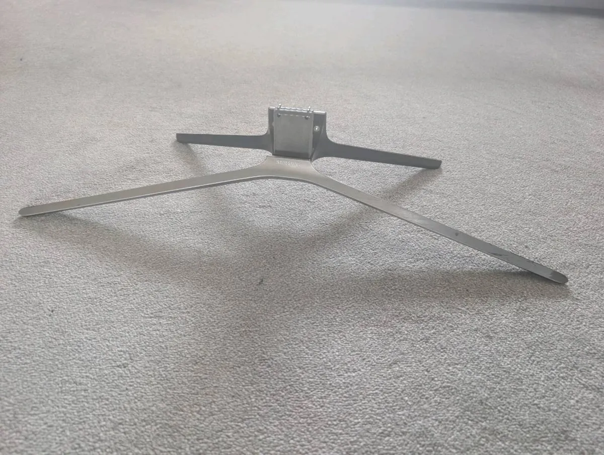 Samsung TV stand - Image 2
