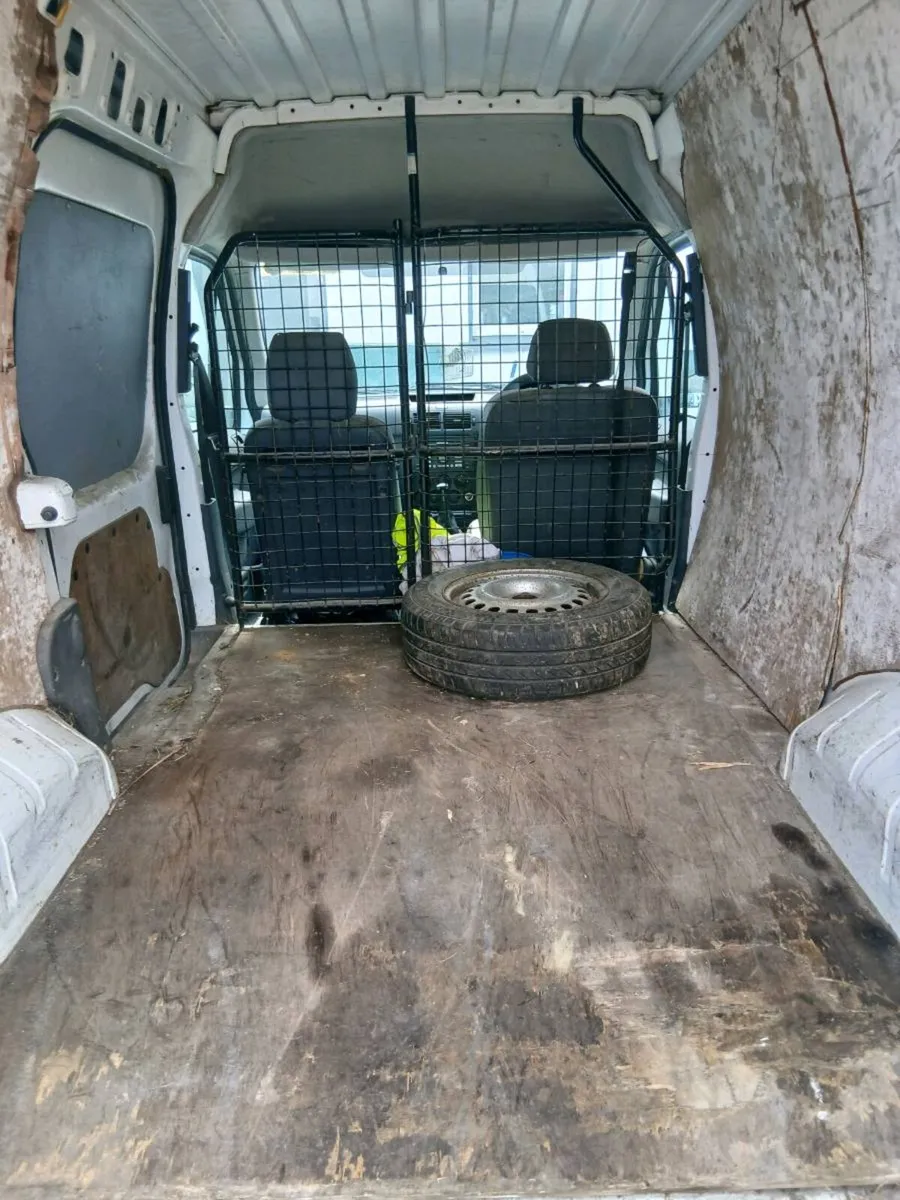 Ford Connect Van - Image 4
