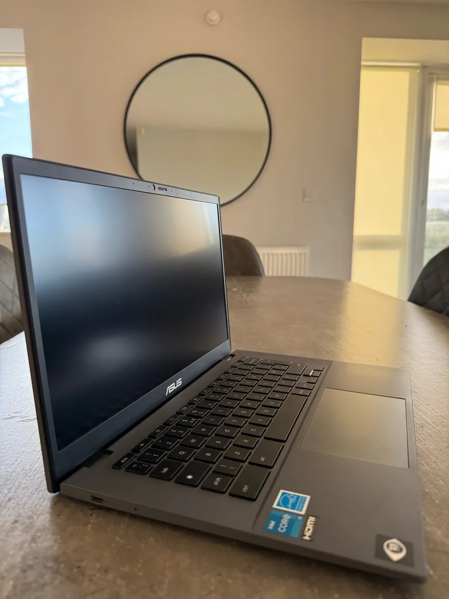 ASUS Chromebook for Sale - Like New Condition! 💻 - Image 2