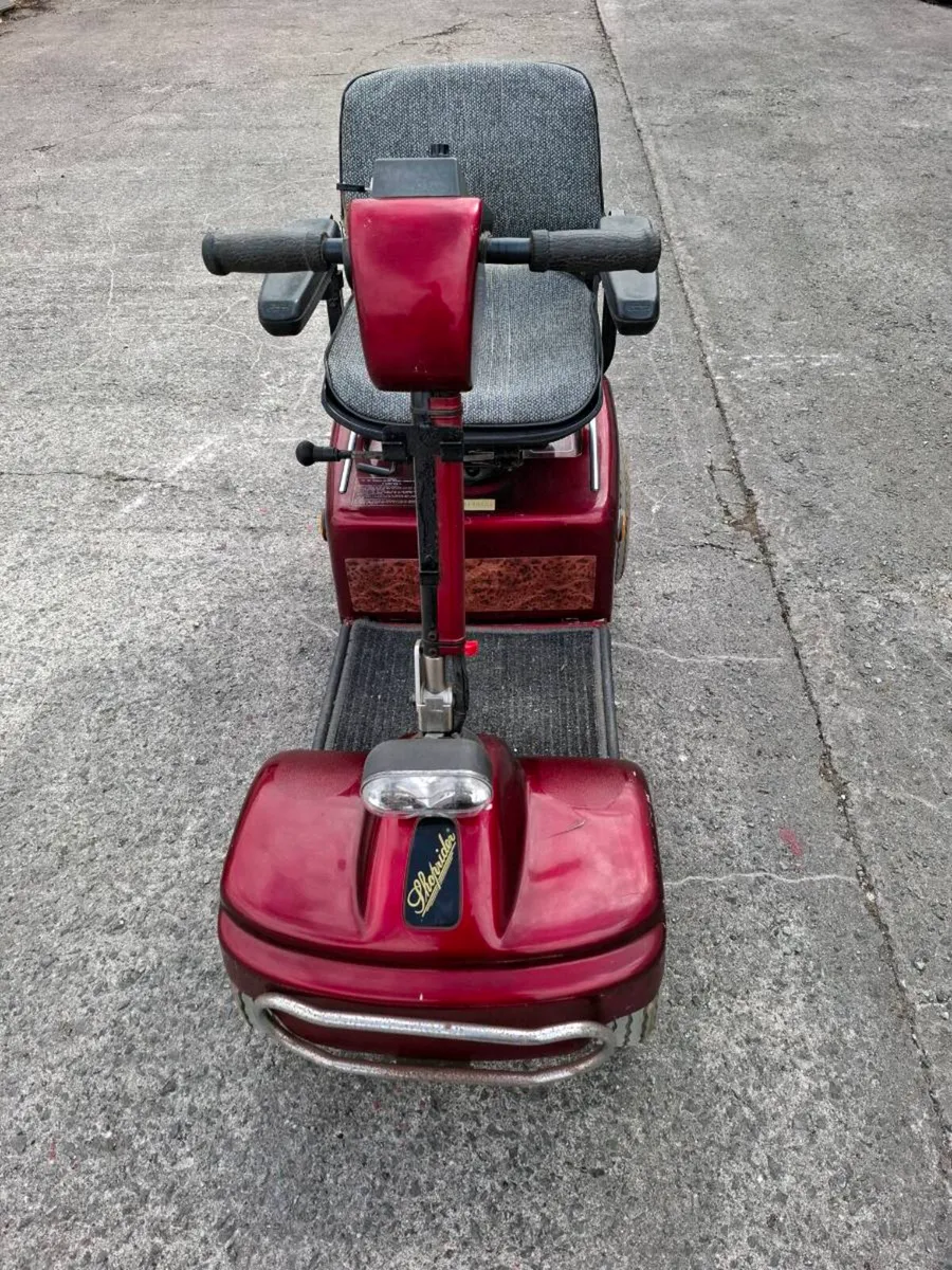 Mobility scooter - Image 1