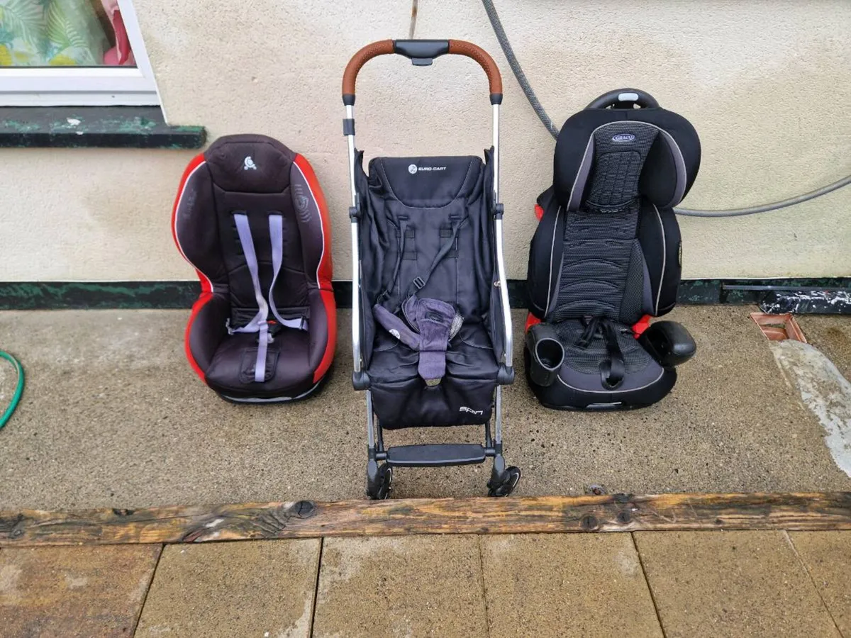 Car seats and buggy - Image 2