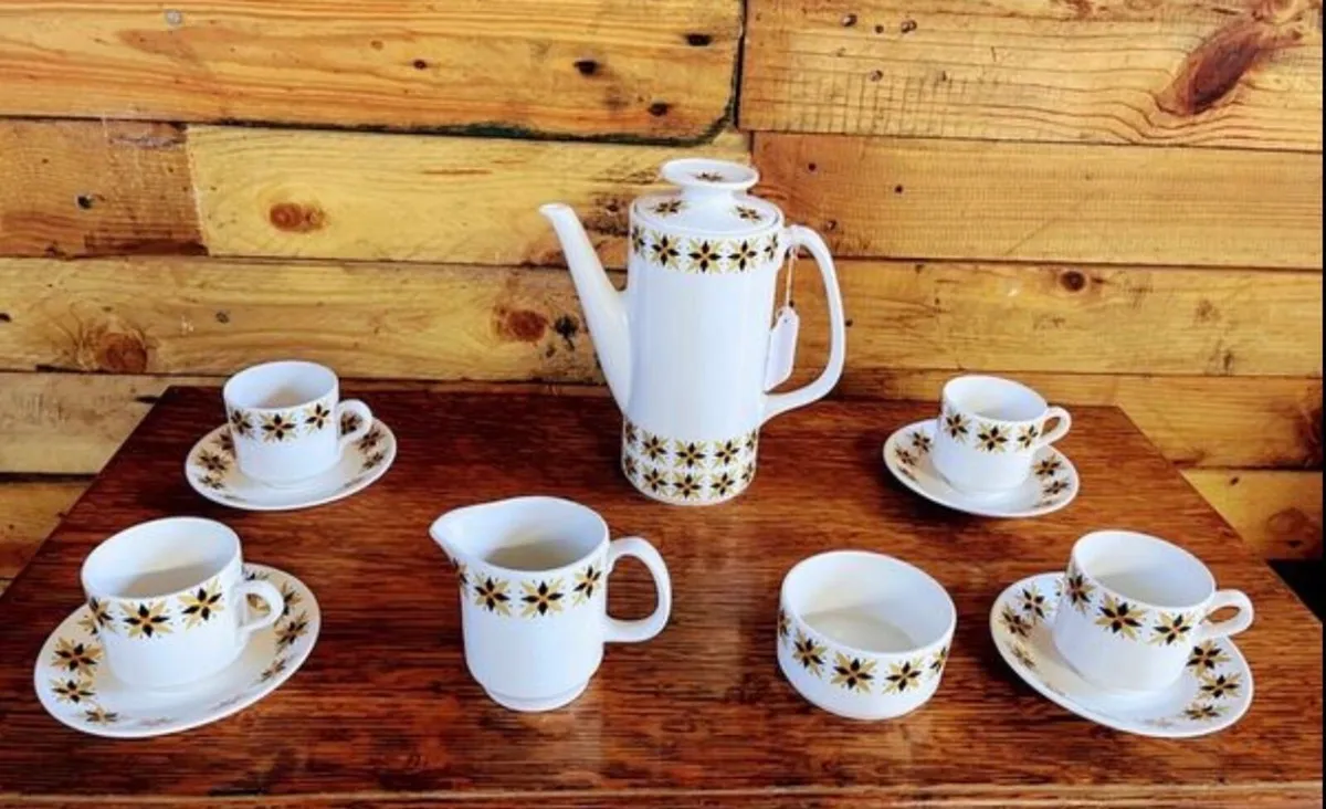 Arklow Pottery - Stardust pattern - Image 1