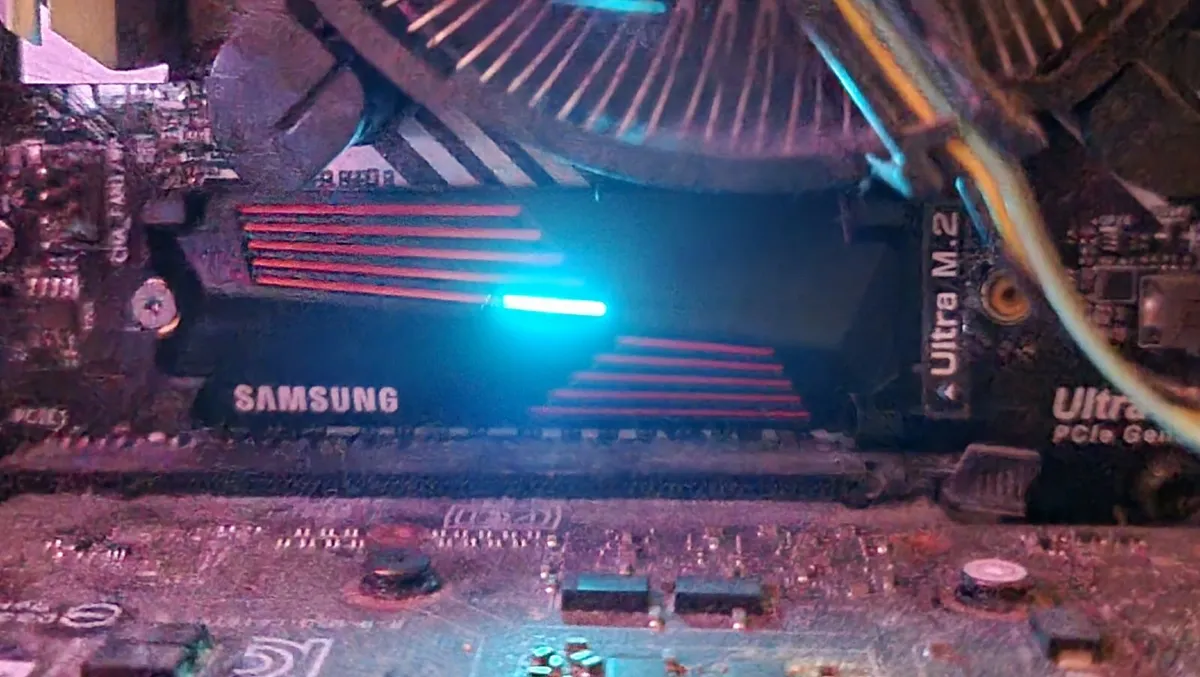 Samsung SSD 990 Pro with Heatsink 2 TB - Image 2