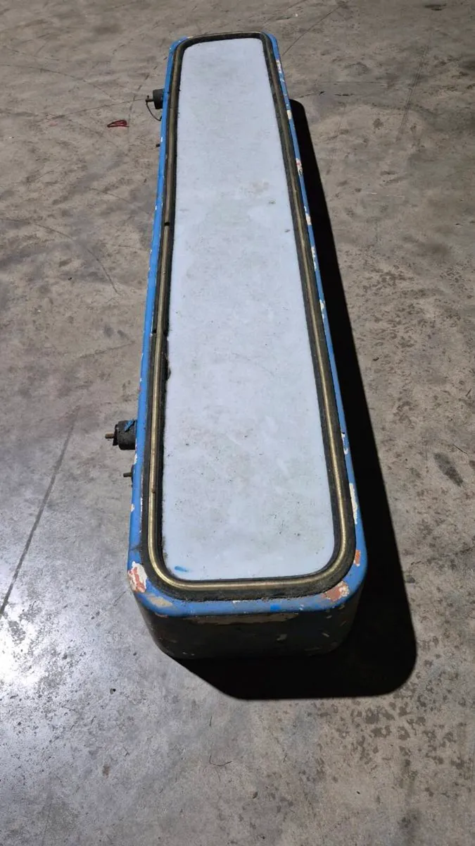 Old light box off truck - Image 3