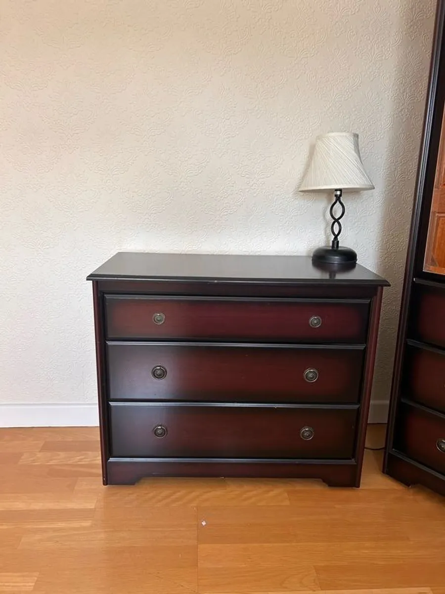 2 door mirrored wardrobe and chest of drawers - Image 2