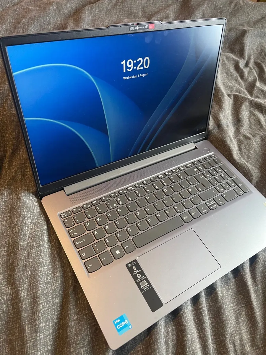 Lenovo laptop Slim 3i 15” - Image 4