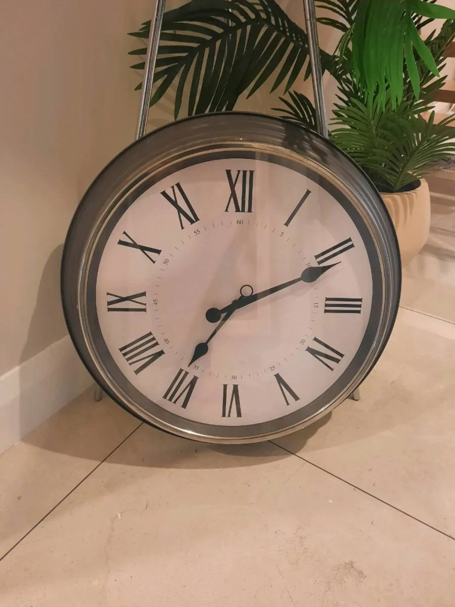Wall Clock - Image 1
