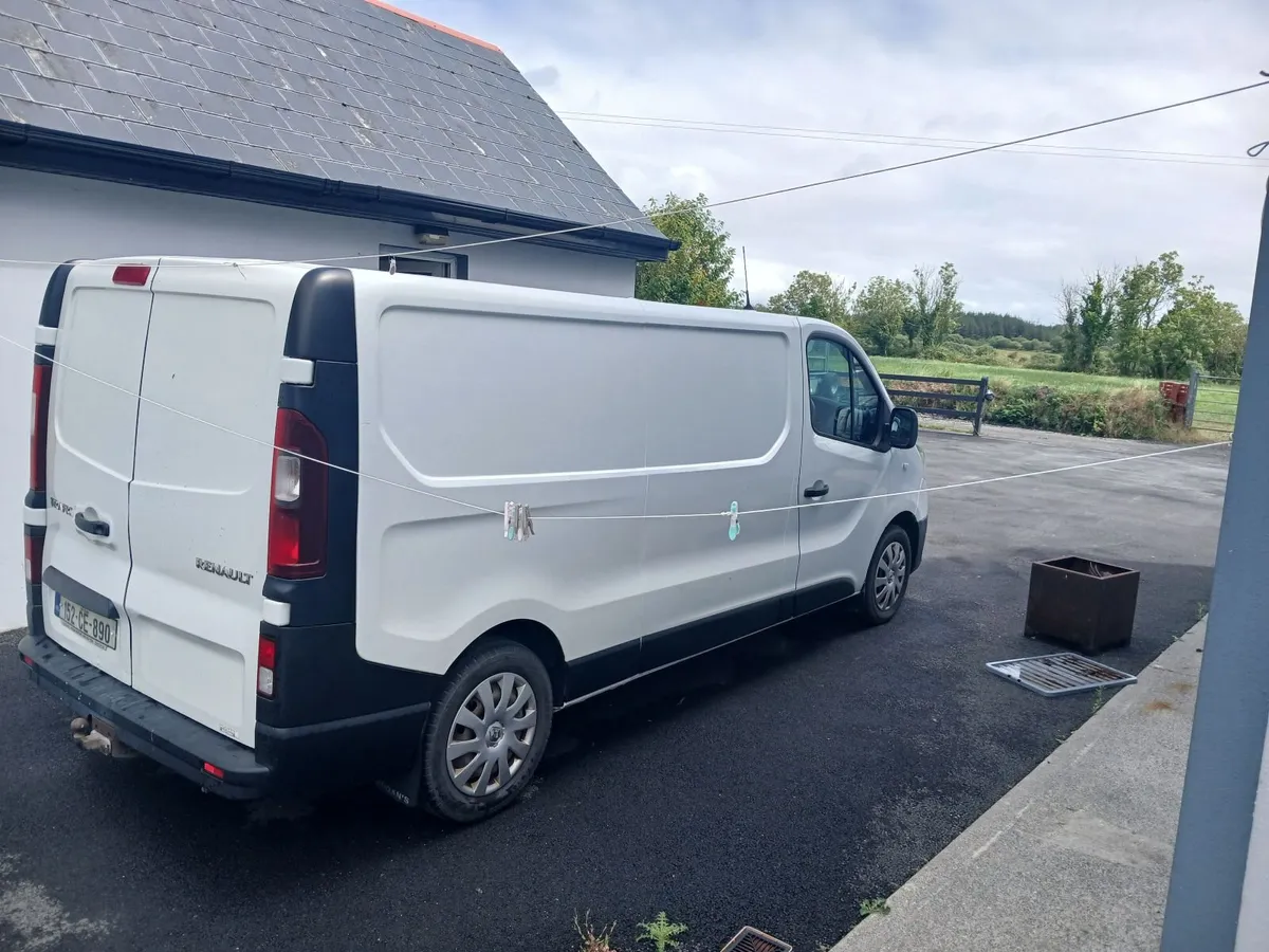 Renault Trafic 2015 - Image 1