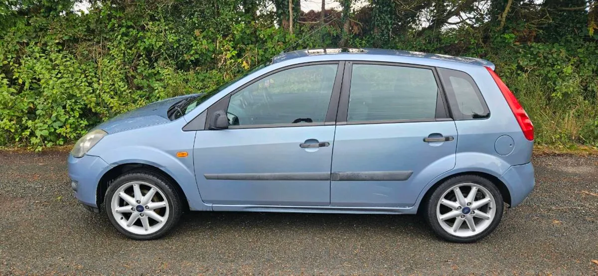 Ford fiesta petrol 14 months nct - Image 4