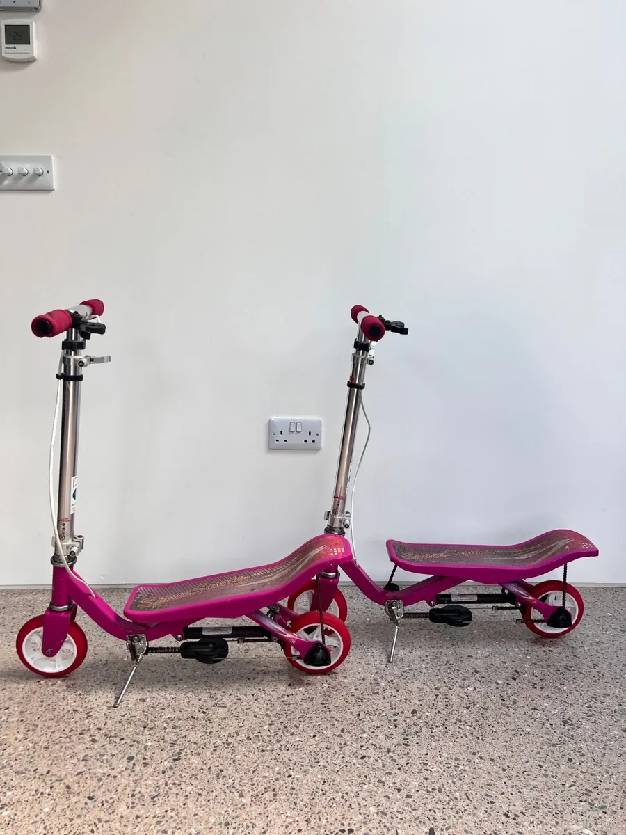 Kids Space Scooter - Image 1