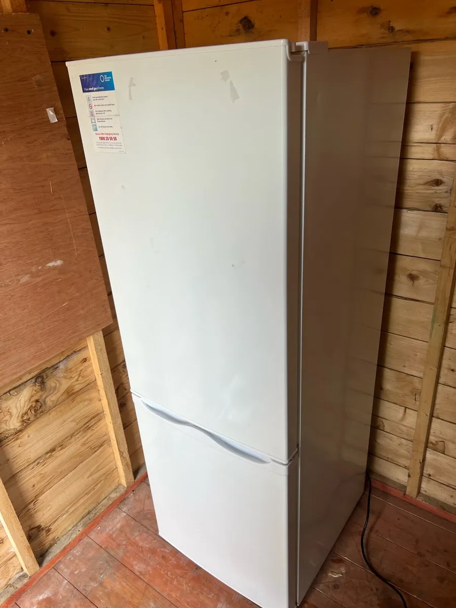 Fridge freezer - Image 2