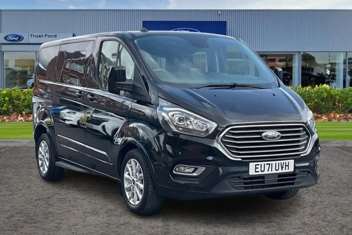 Ford Tourneo Custom L1  FWD 2.0 EcoBlue 130ps L/R - Image 1