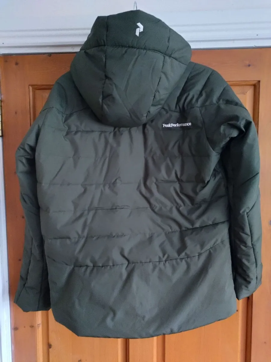 Peak Performance designer Ski jkt 170cm XXS New - Image 2