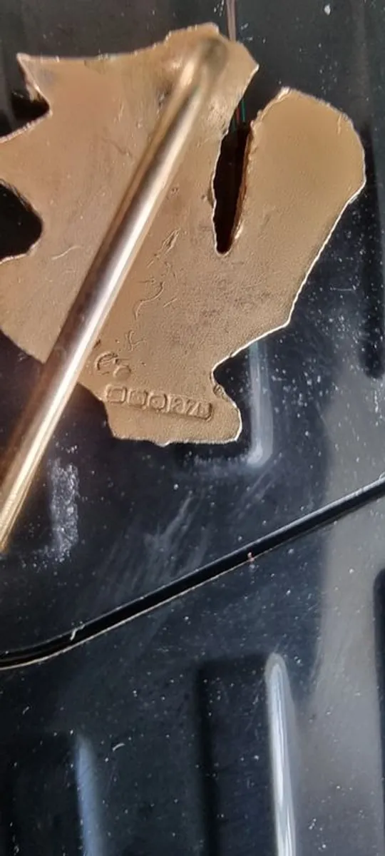 9K Gold Pin, Brooch , Pendant , 1.6 g - Image 2