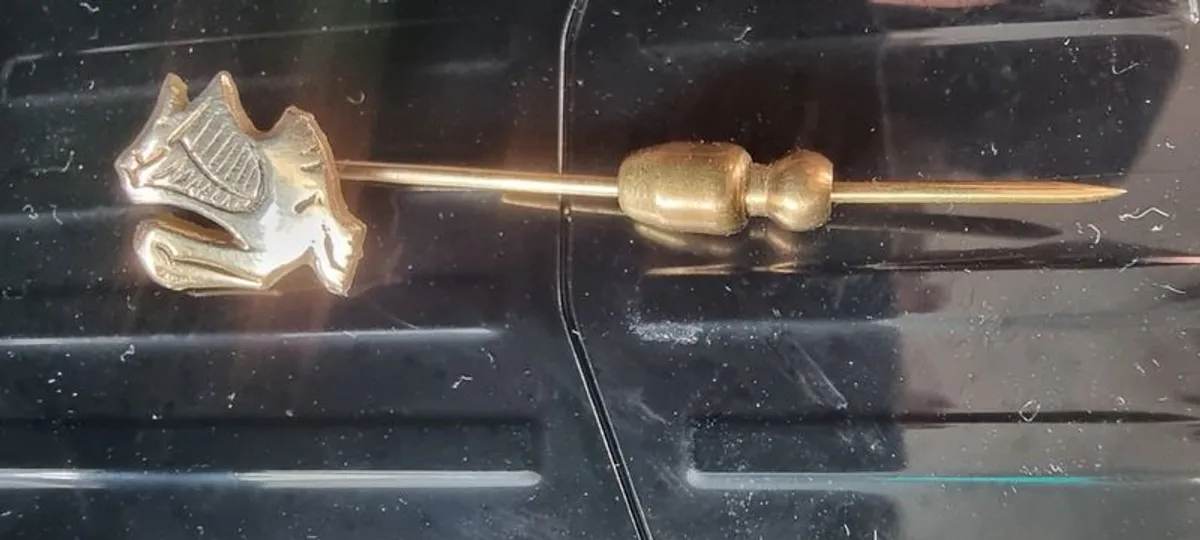 9K Gold Pin, Brooch , Pendant , 1.6 g - Image 3