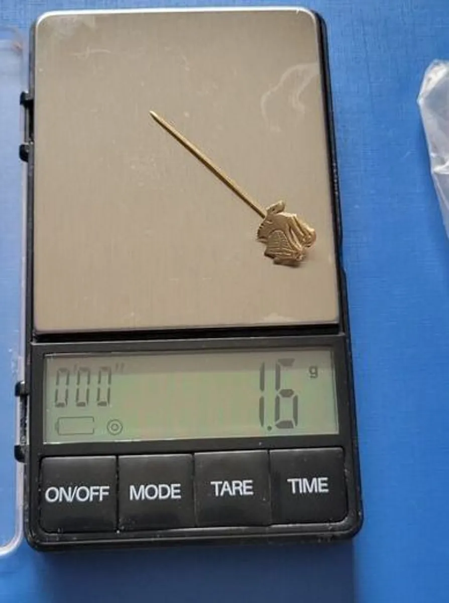 9K Gold Pin, Brooch , Pendant , 1.6 g - Image 4