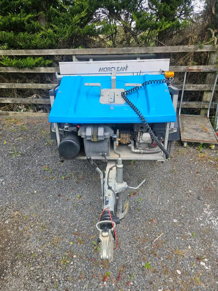 Wheelie Bin Cleaning - Image 1