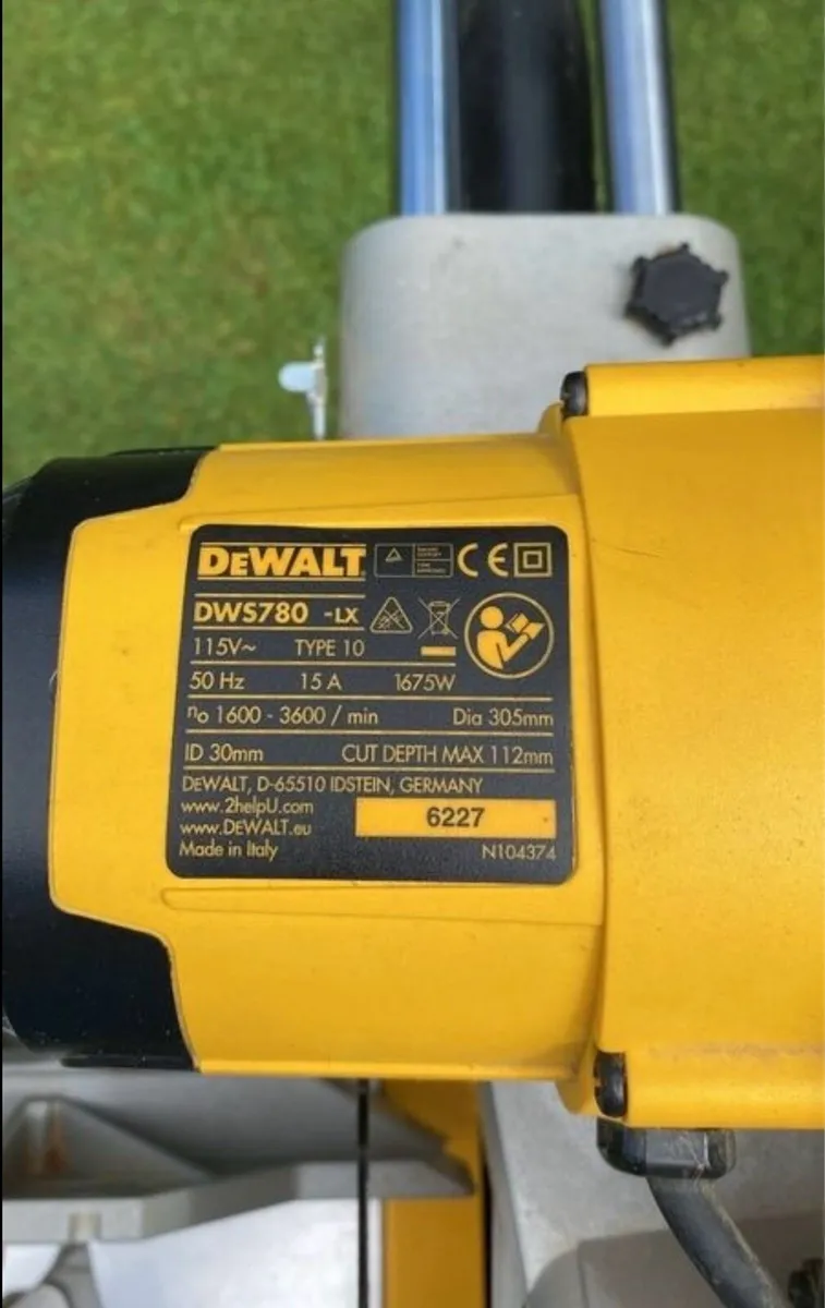 DeWALT DWS780 Mitre Saw - Image 4