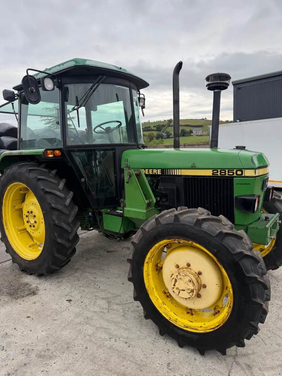 John Deere 2850 - Image 2