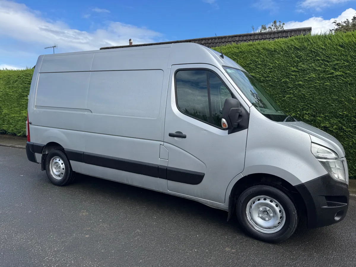 Nissan NV400 cvrt 3/27 tax 5/27 - Image 1