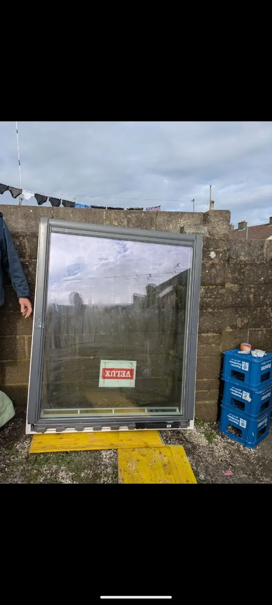 Big VELUX Roof window 134x160 - Image 2