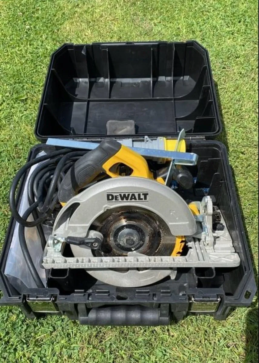 DeWalt 110V Circular Saw & Guide Rail - Image 2