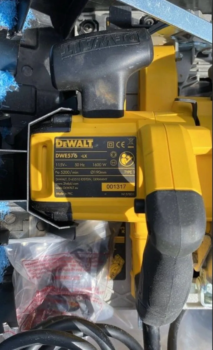 DeWalt 110V Circular Saw & Guide Rail - Image 3