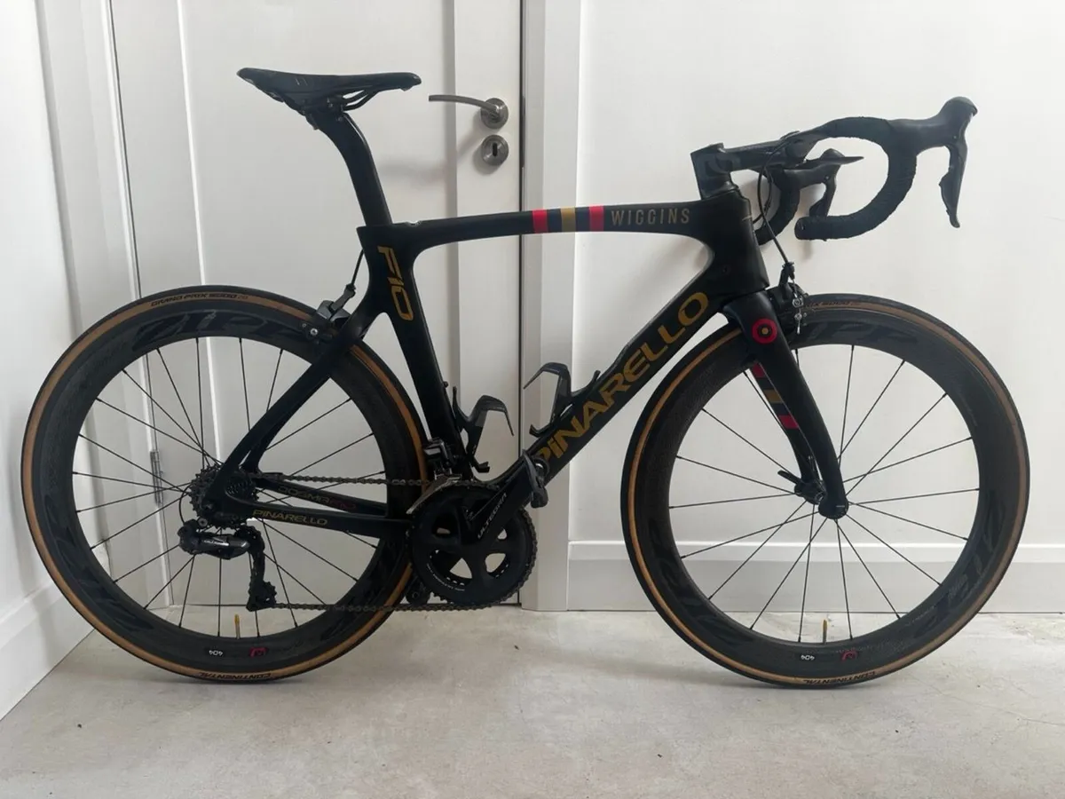 Pinarello Dogma F10 - Zipp Firecrest 404 - Image 1