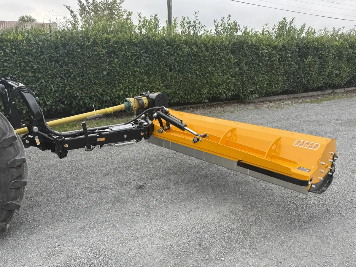 McConnel Magnum Elite Offset 225 Flail Mower - Image 1