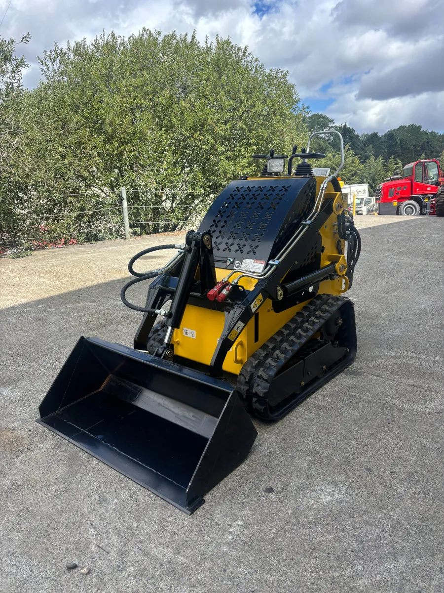 Delano T360 Tracked Pedestrian Skidsteer - Image 1