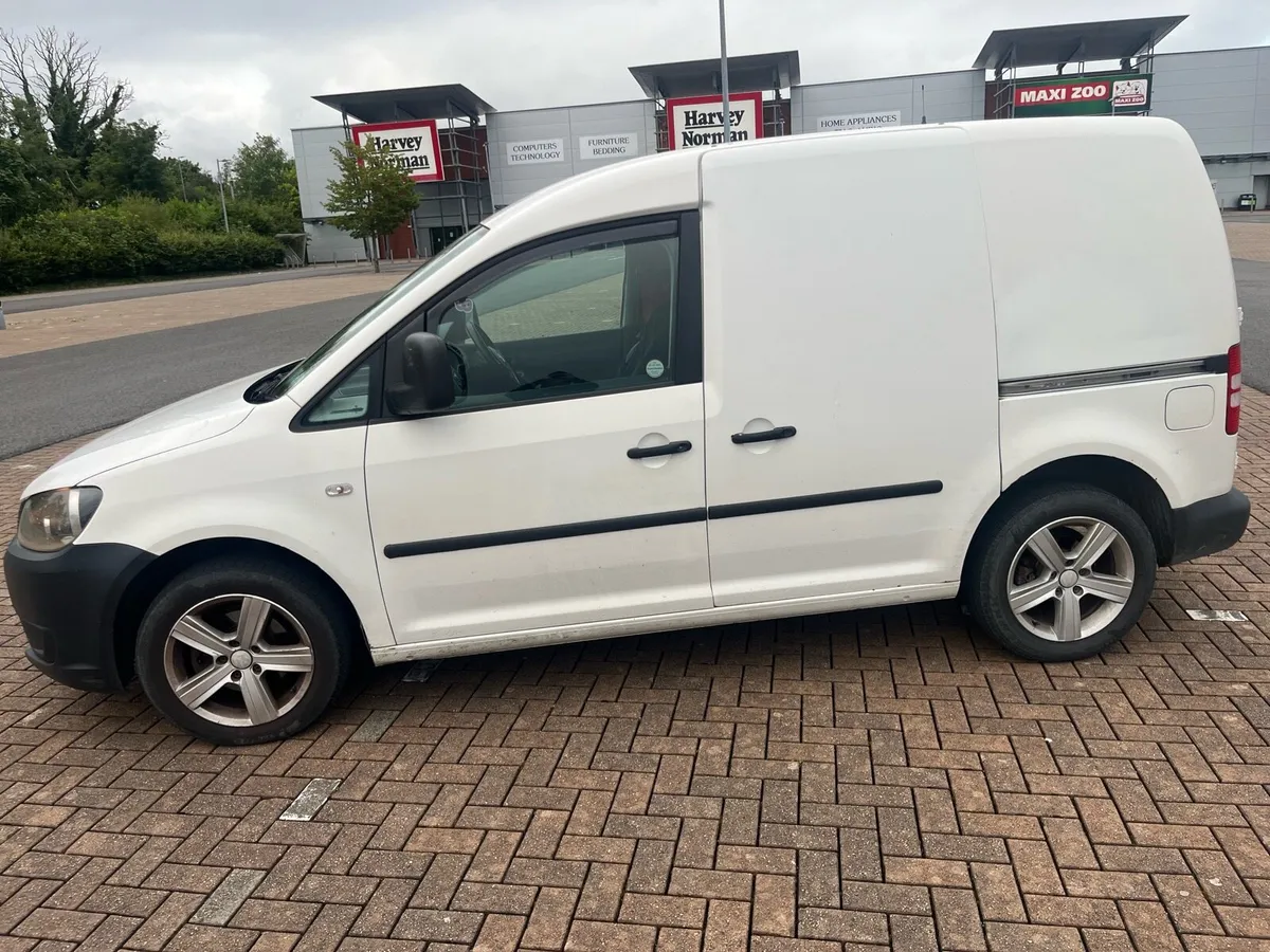 2014 VW Caddy doe 5/27 + Taxed - Image 4