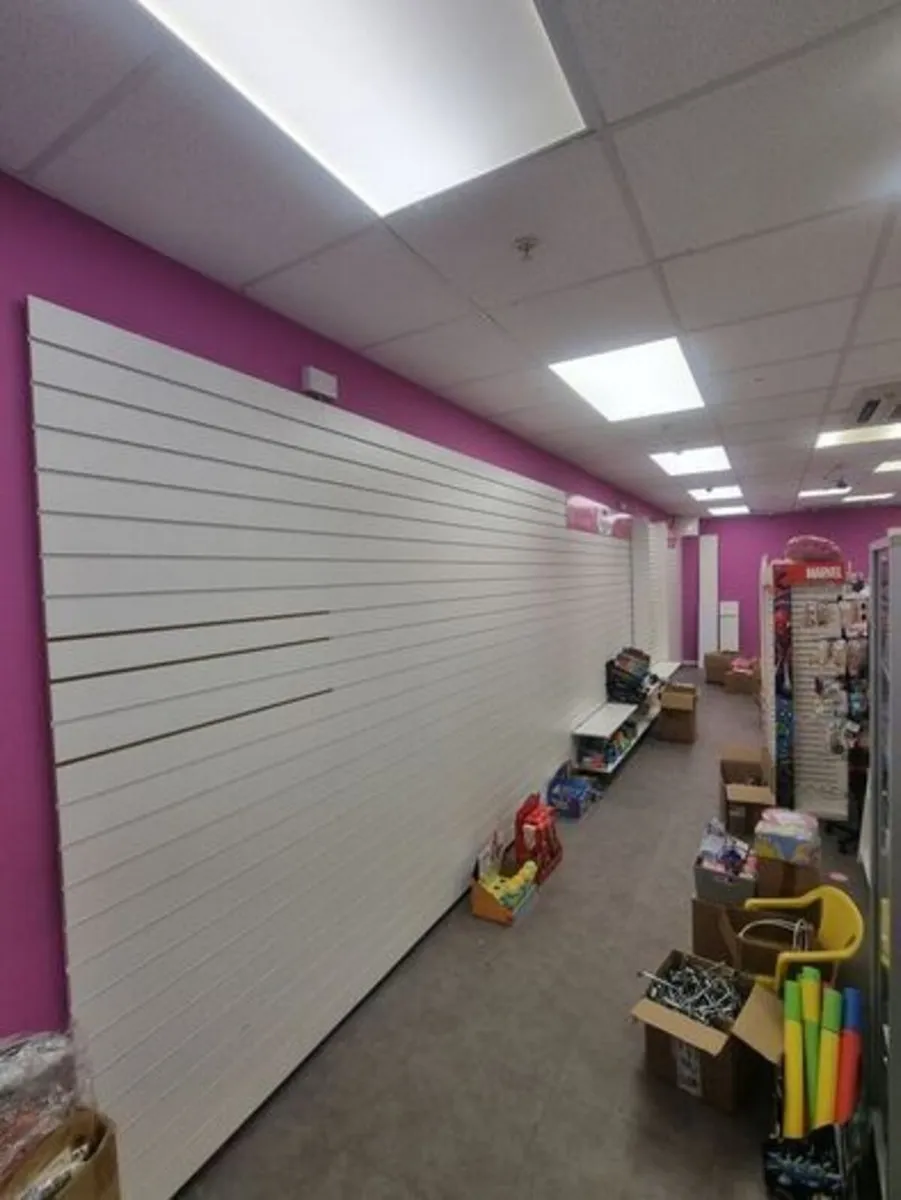 Shop fittings slatwall and Accessories - Image 1