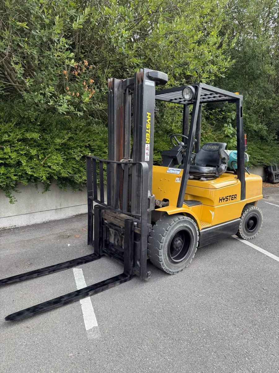 Forklift - Image 2