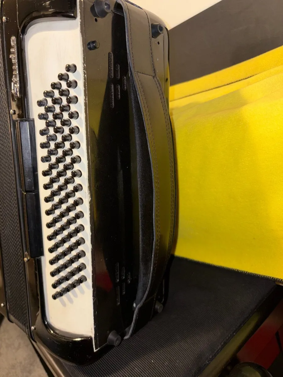 Fratelli Crosio accordion - Image 2