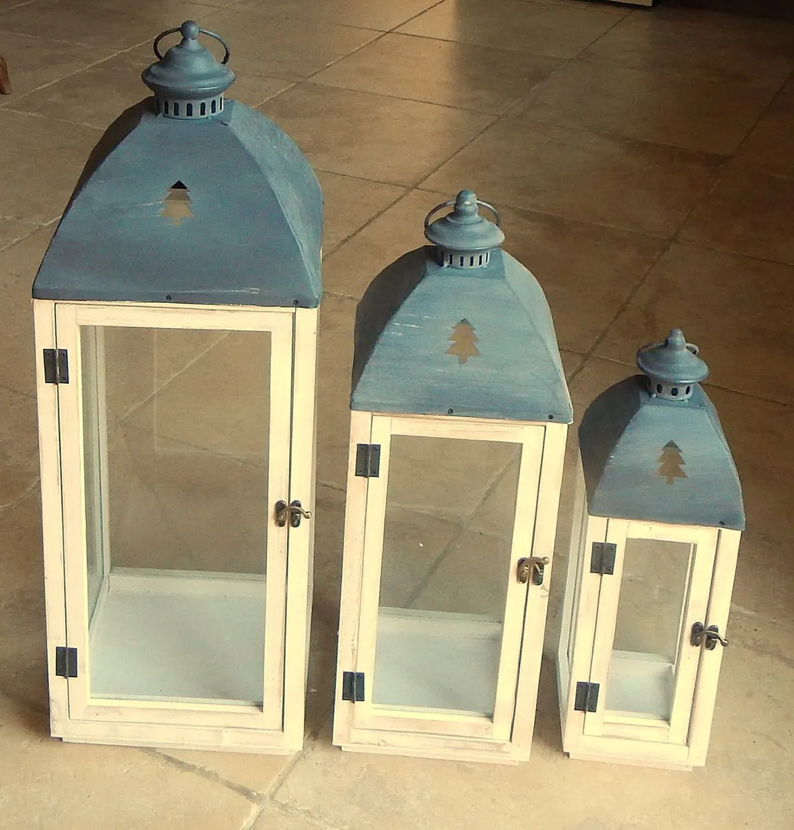 Set of 3 Graduated Wood & Metal Lanterns - Image 3