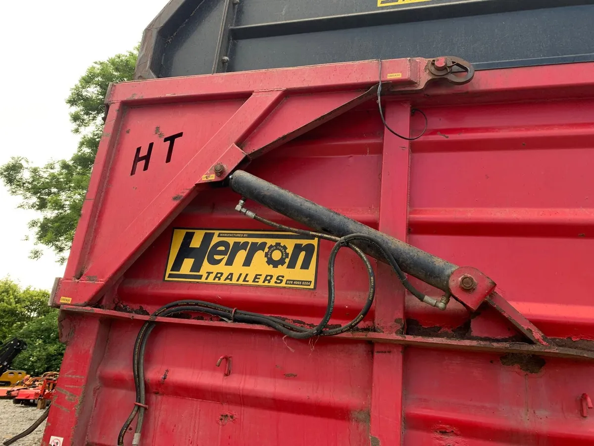 HERRON 18T SILAGE/GRAIN 22' X 8' - Image 2