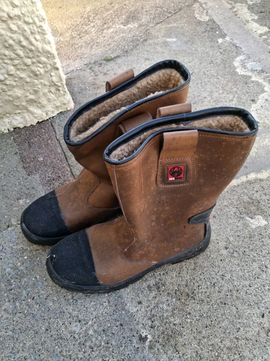 Fur lined rigger work boots - Image 1
