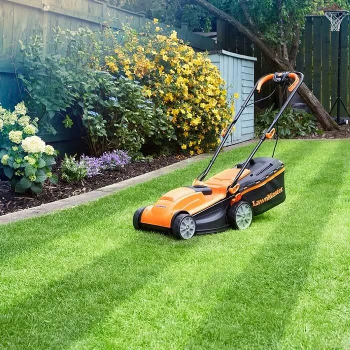 1400W 34CM Electric Lawnmower with Rear Roller - Image 2