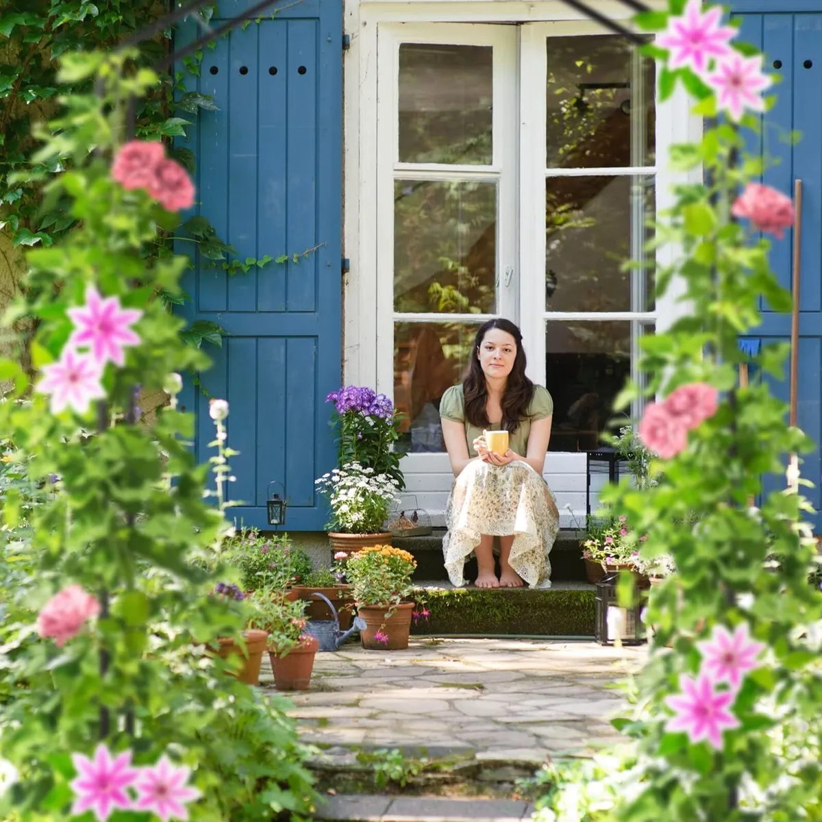 Metal Rose Arch Garden Arbour - Image 3