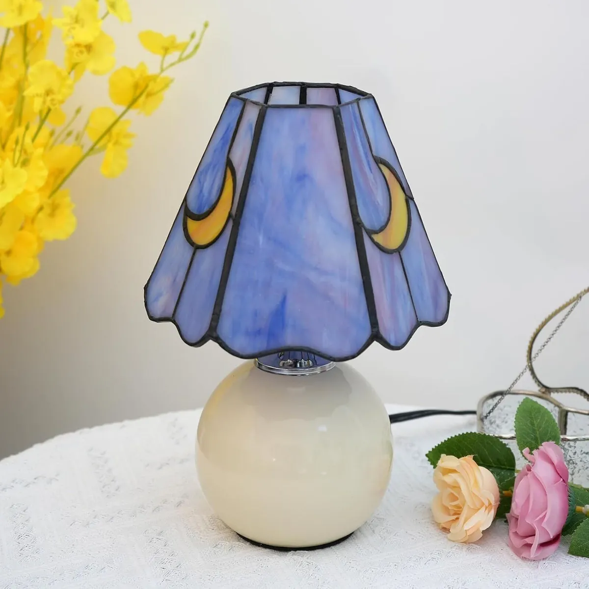Tiffany Style Bedside Table Lamp Stained Glass - Image 3