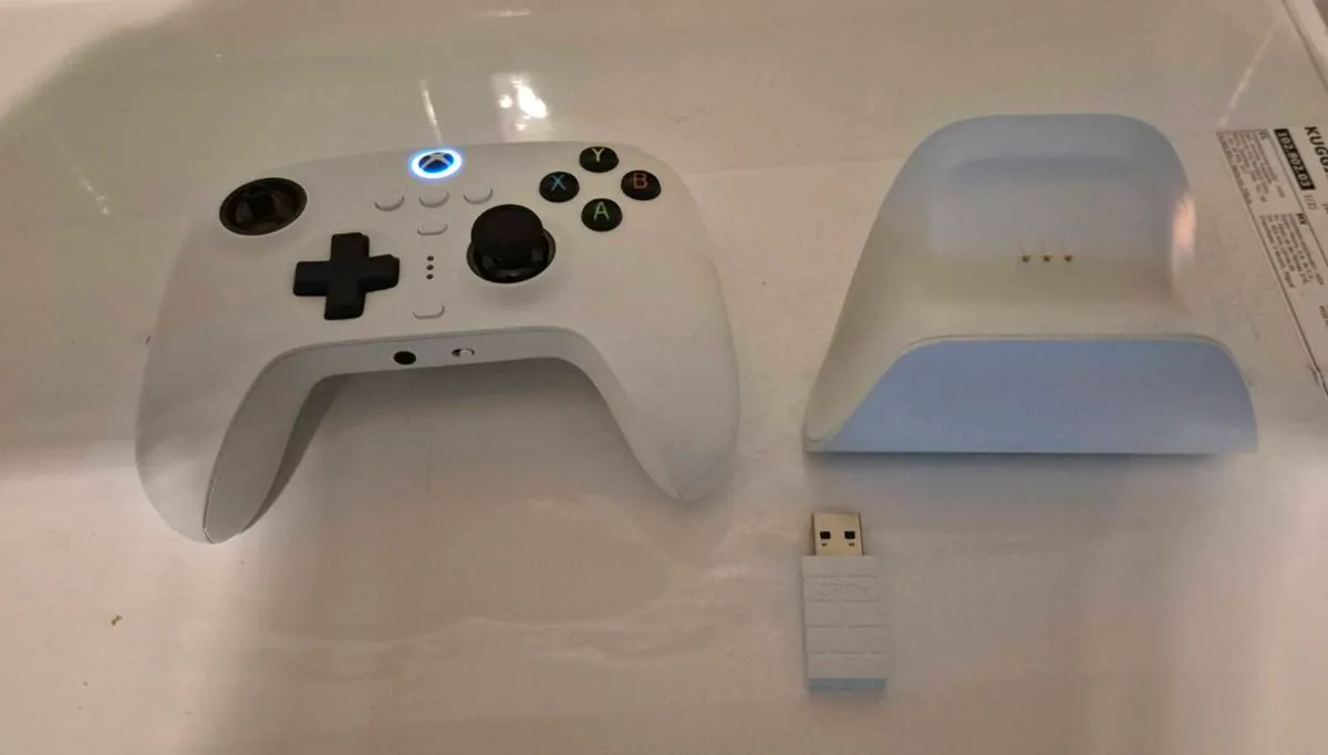 8BITDO ULTIMATE 3-MODE CONTROLLER THE BOTTOM OF TH - Image 3