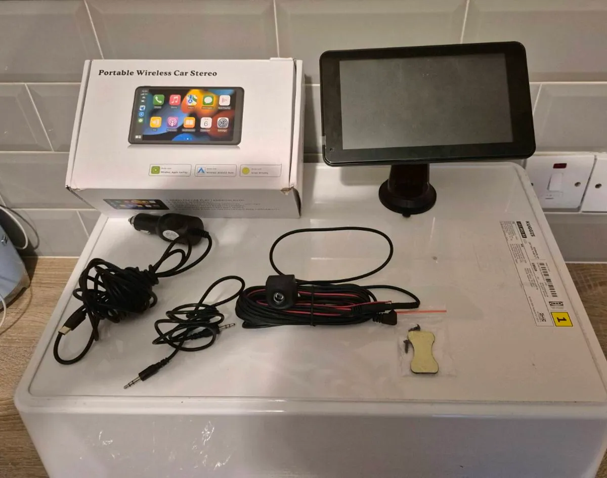 7 INCH CAR PLAY SCREEN, WIRELESS CAR PLAY ANDROID - Image 1