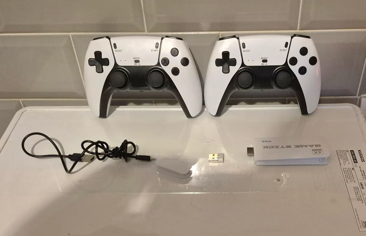 NEXTRONIX M15 4K RETRO GAME STICK CONSOLE WITH 30, - Image 4