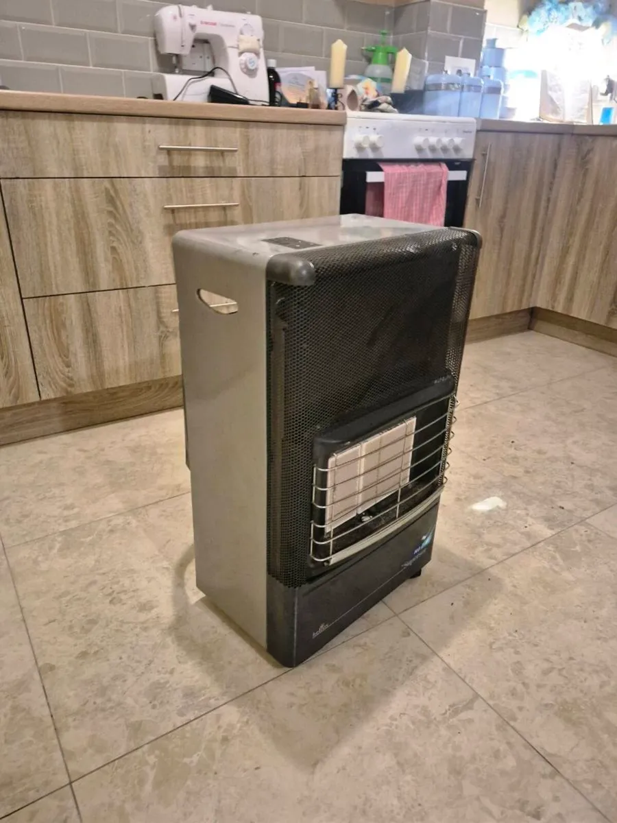 Helios Superser portable gas heater
Price: €70
Goo - Image 1