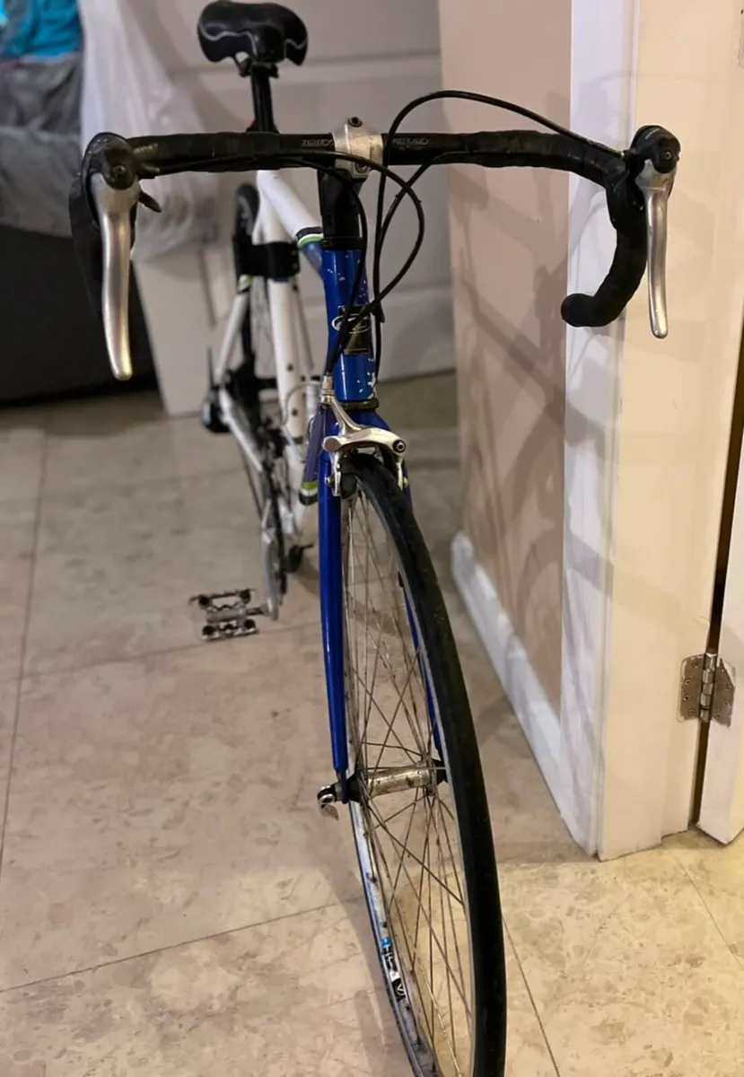 ADULTS CARRERA VALOUR 54C FRAME ROAD/RACER BIKE .1 - Image 3
