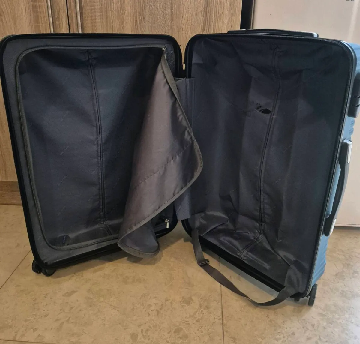 BLUE, HARDSIDE ROLLING SUITCASE FEATURING A DISTIN - Image 3