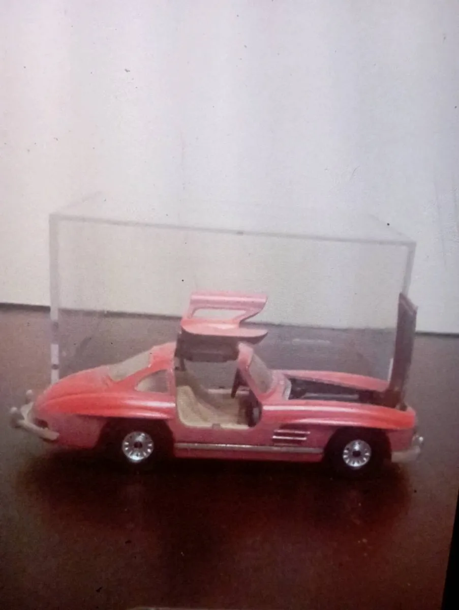 VINTAGE 1954  1-36 SCALE CORGI DIE--CAST CAR. - Image 3
